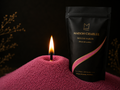 Bougie sablée Rose Éclat Maison Charlee avec cire végétale rose et mèche allumée